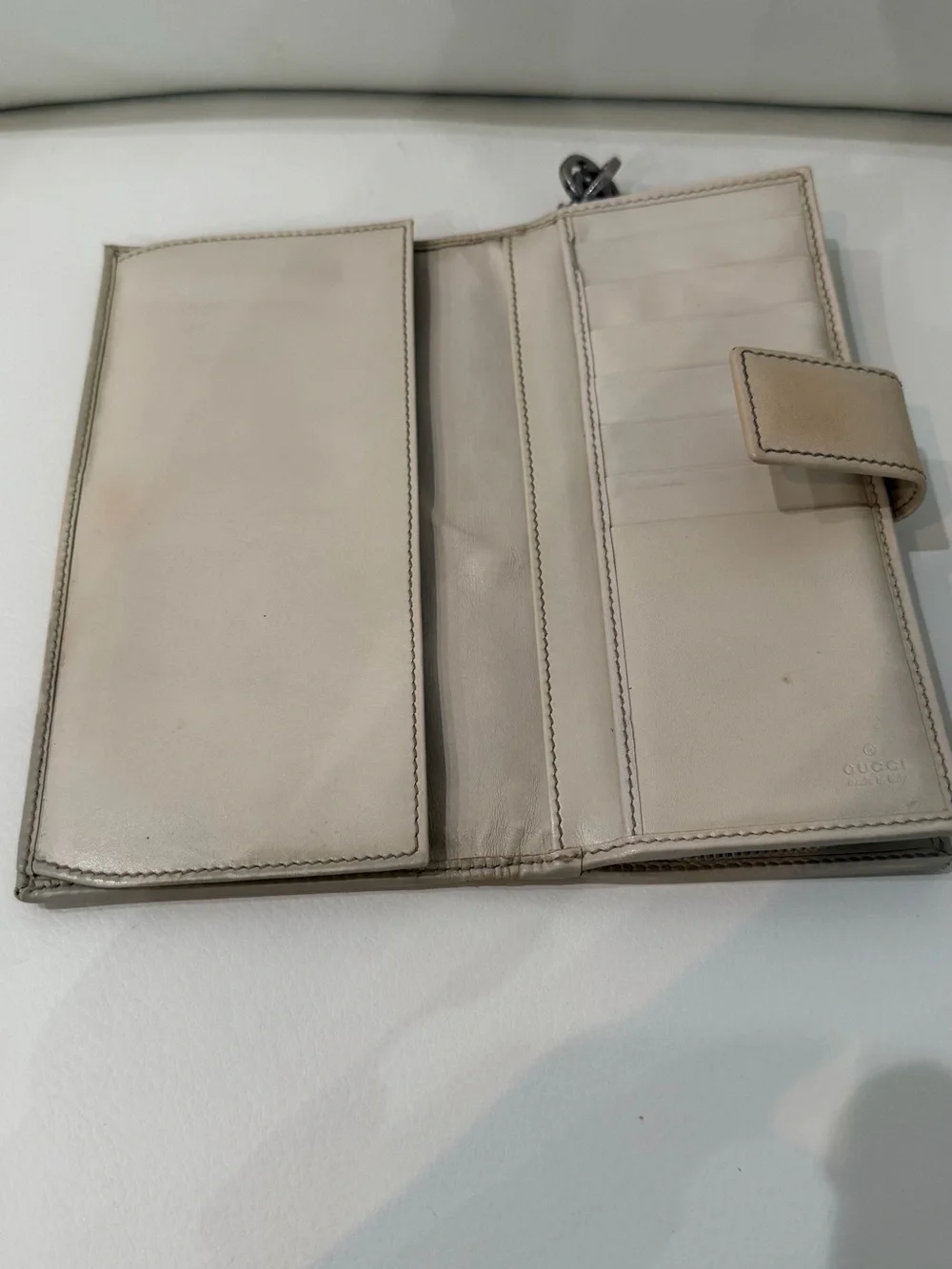 Gucci Beige Monogram Zip Wallet with Silver GG Charm - Picture 5 of 9